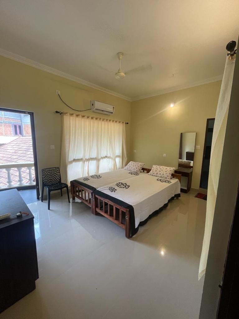 Kalpadiyil Hotel Balarampuram Buitenkant foto